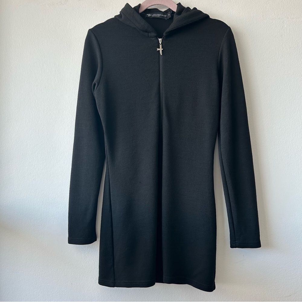 Untouched World Long Hooded Pullover in black